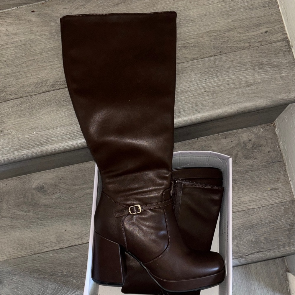 Moda International Dark Brown Heeled Boots